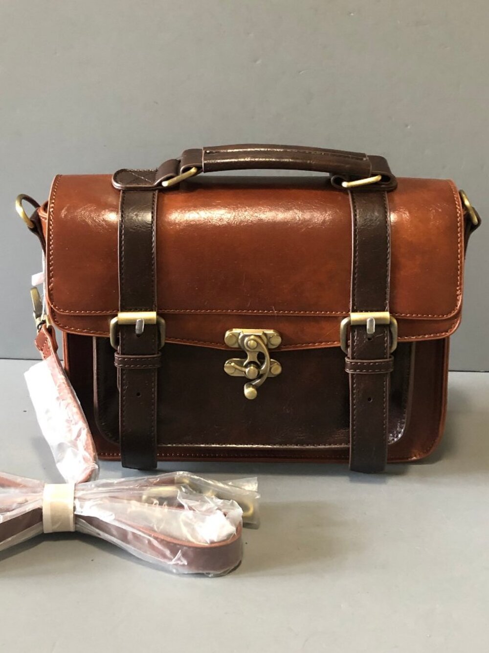 NEW ECOSUSI VEGAN LEATHER SMALL MESSENGER BAG TWIST LOCK DETACHABLE STRAPS